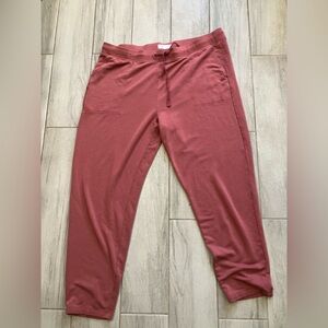 Lou & Grey coral athletic pants